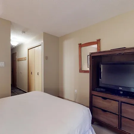 Siri suite at Glacier Lodge Whistler Chambre photo