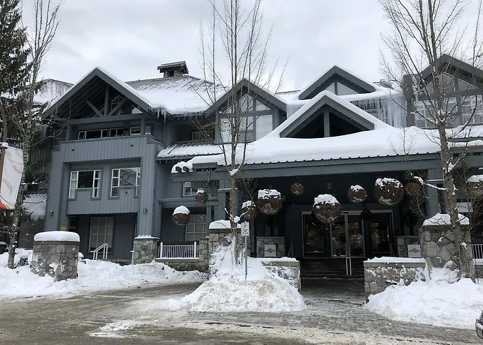 Siri suite at Glacier Lodge