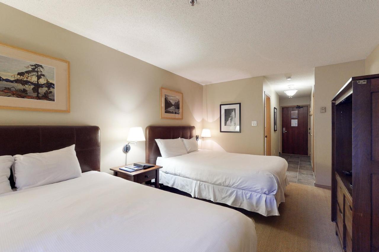 Siri At Glacier Hotel 4*