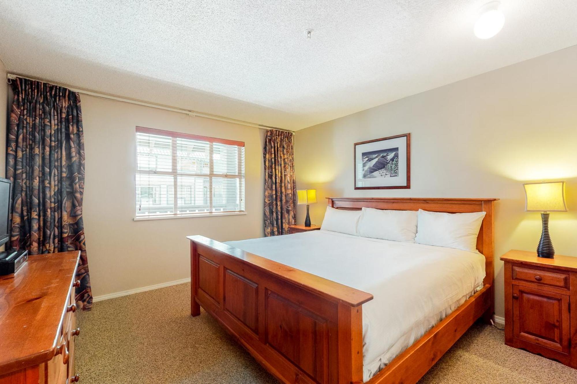 Hotel Siri At Glacier Whistler