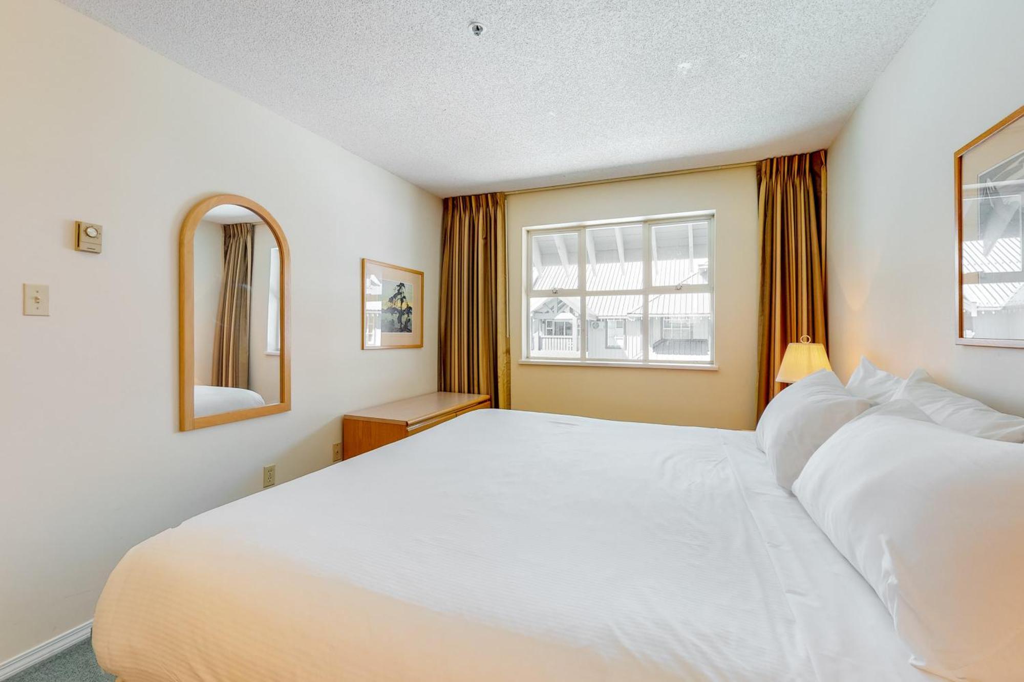 Hotel Siri At Glacier Whistler