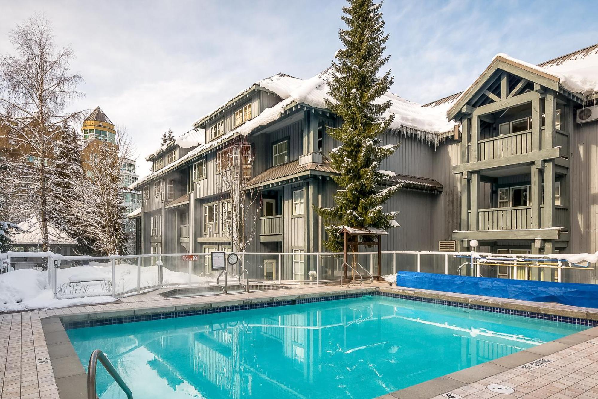 Glacier Lodge Apartment Whistler