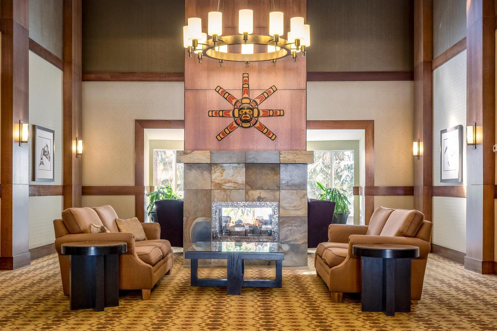 Glacier Lodge Apartment Whistler
