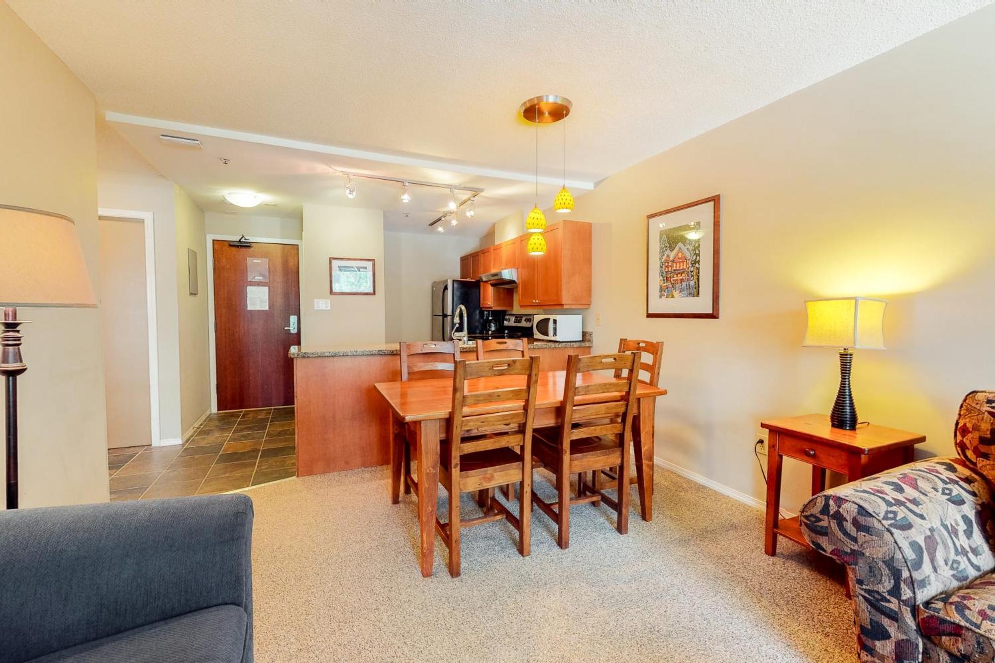 Glacier Lodge Apartment Whistler